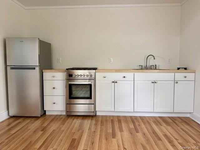 201 Franklin St - Photo 5 of 8