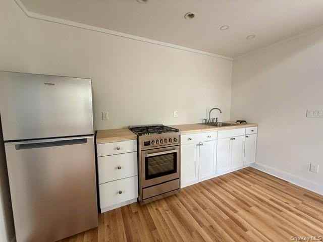 201 Franklin St - Photo 7 of 8