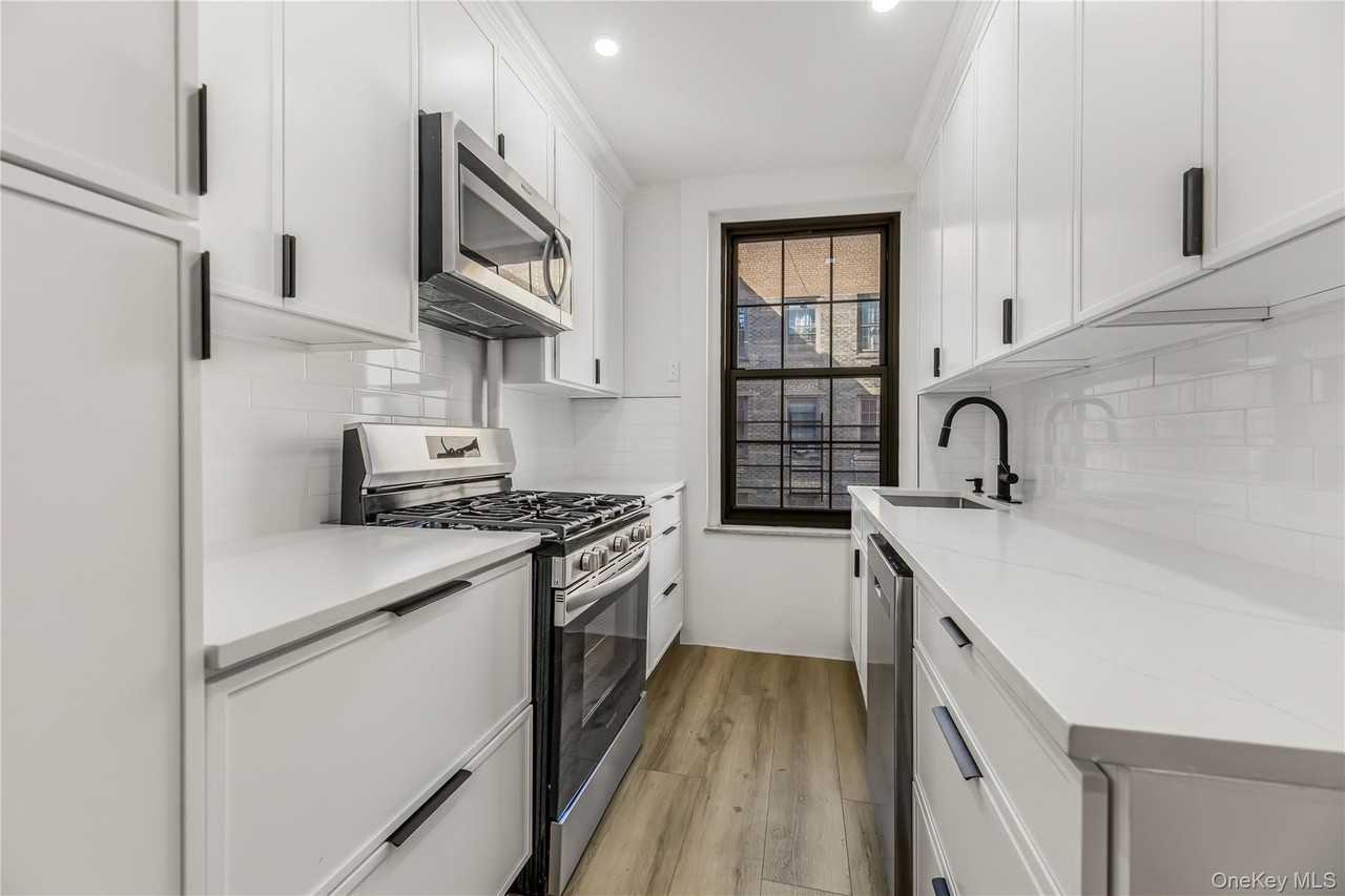 1100 Grand Concourse #5H - Photo 2 of 18