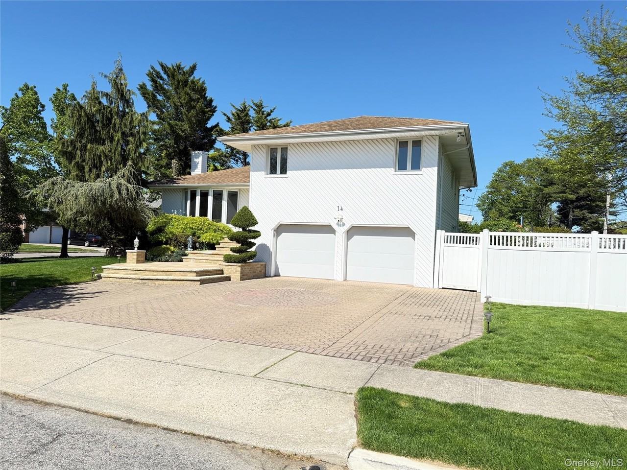 14 Millpond St - Photo 2 of 35