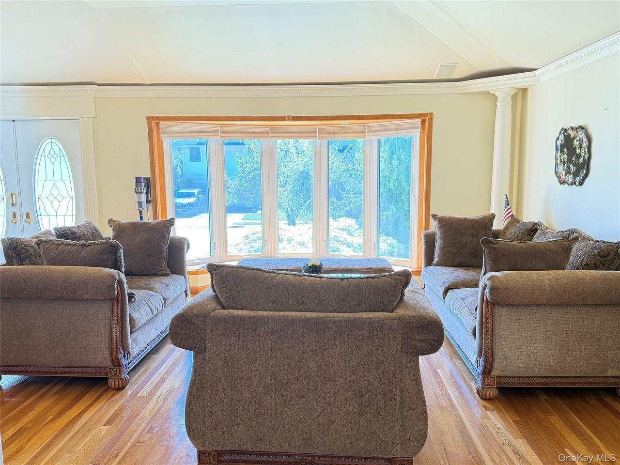 14 Millpond St - Photo 5 of 35