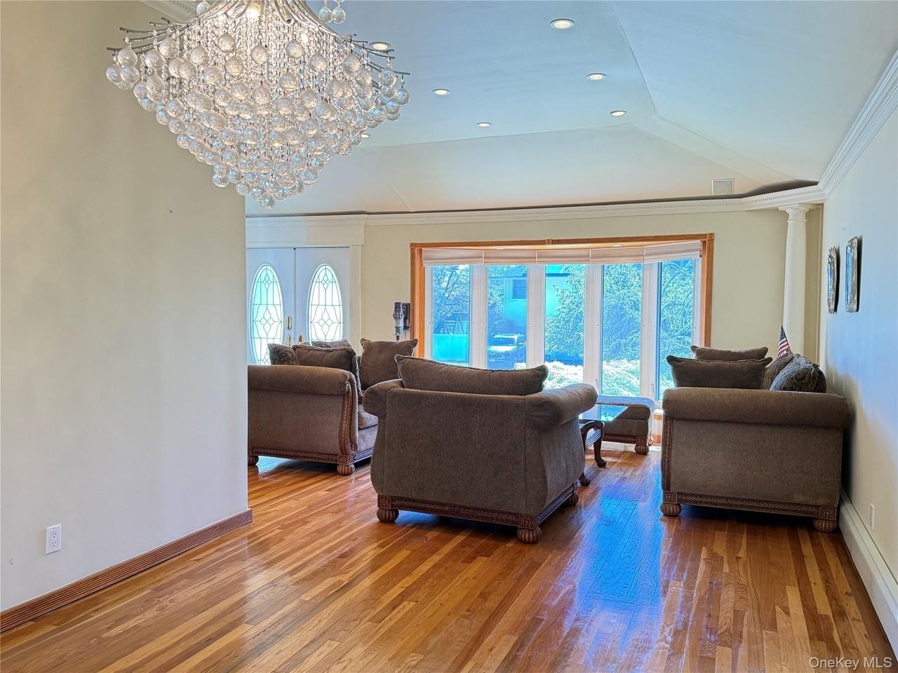 14 Millpond St - Photo 7 of 35
