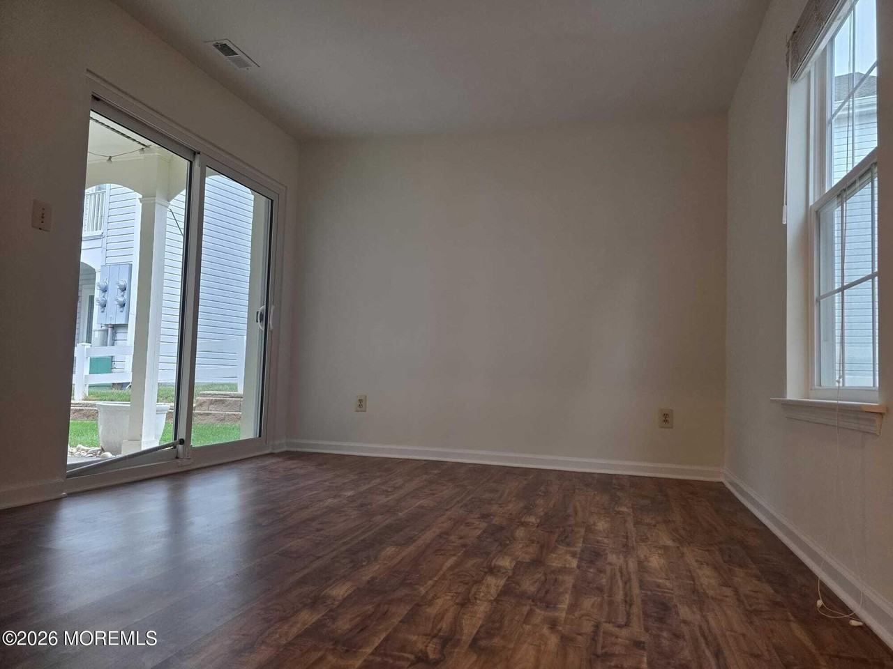 129 Tulip Ln - Photo 6 of 18