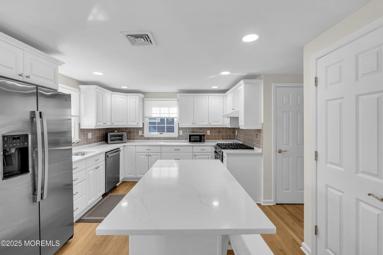 807 Prospect Ave - Photo 7 of 27