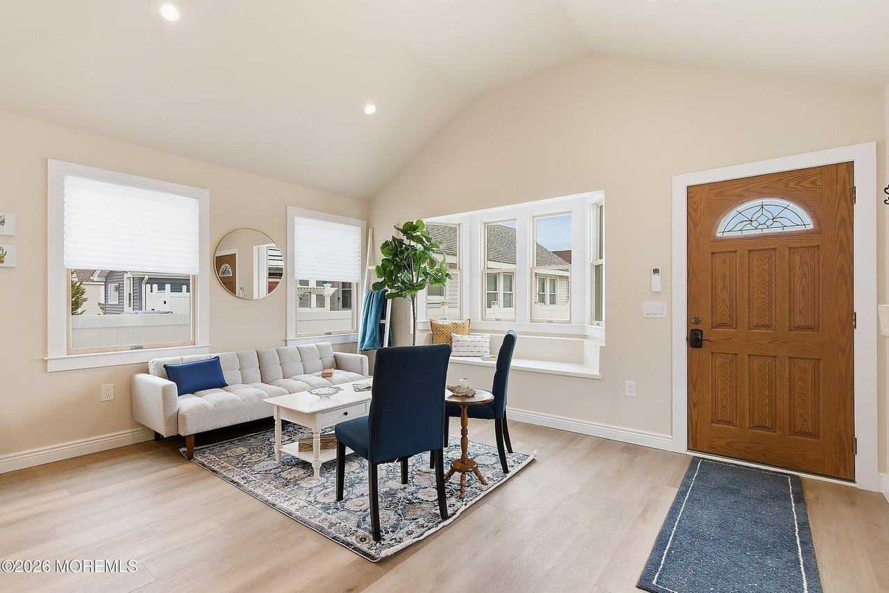 105 O St - Photo 6 of 25