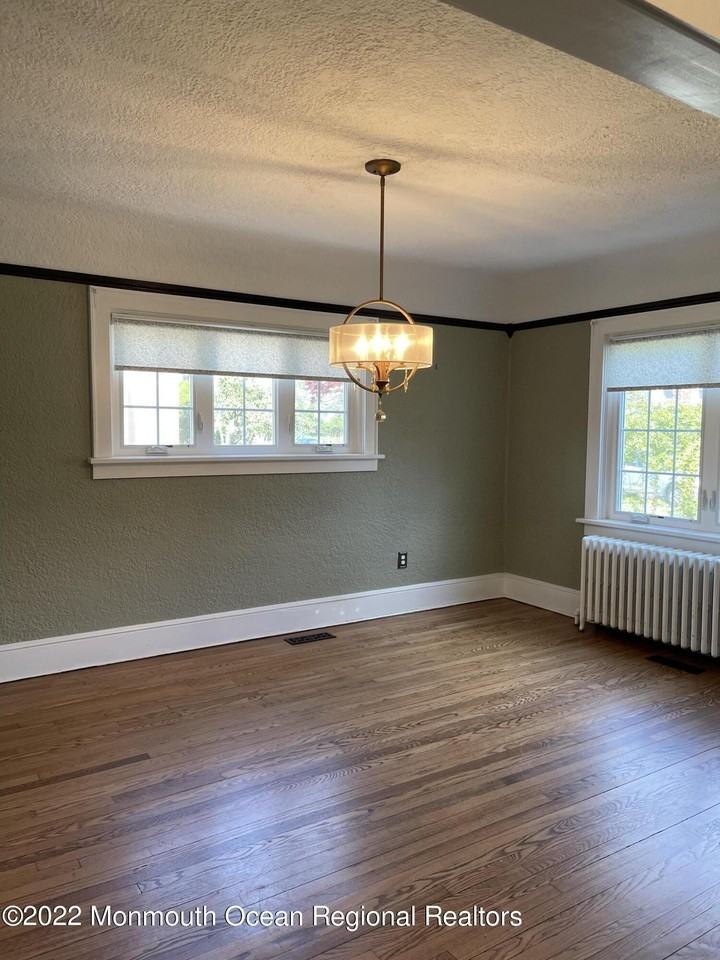 510 Blanchard Pkwy - Photo 3 of 20