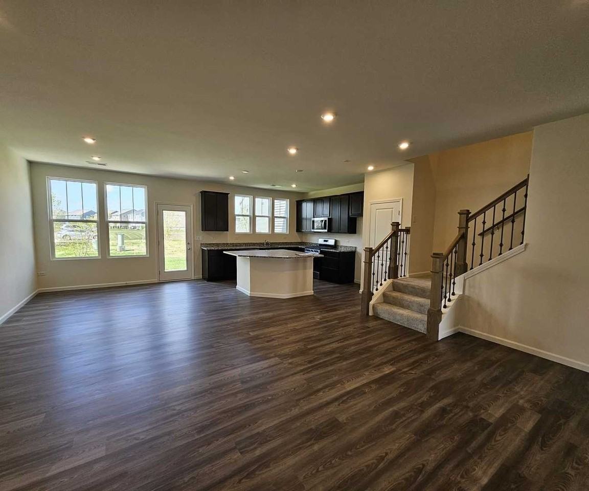 12802 S Nicholas Dr - Photo 3 of 17