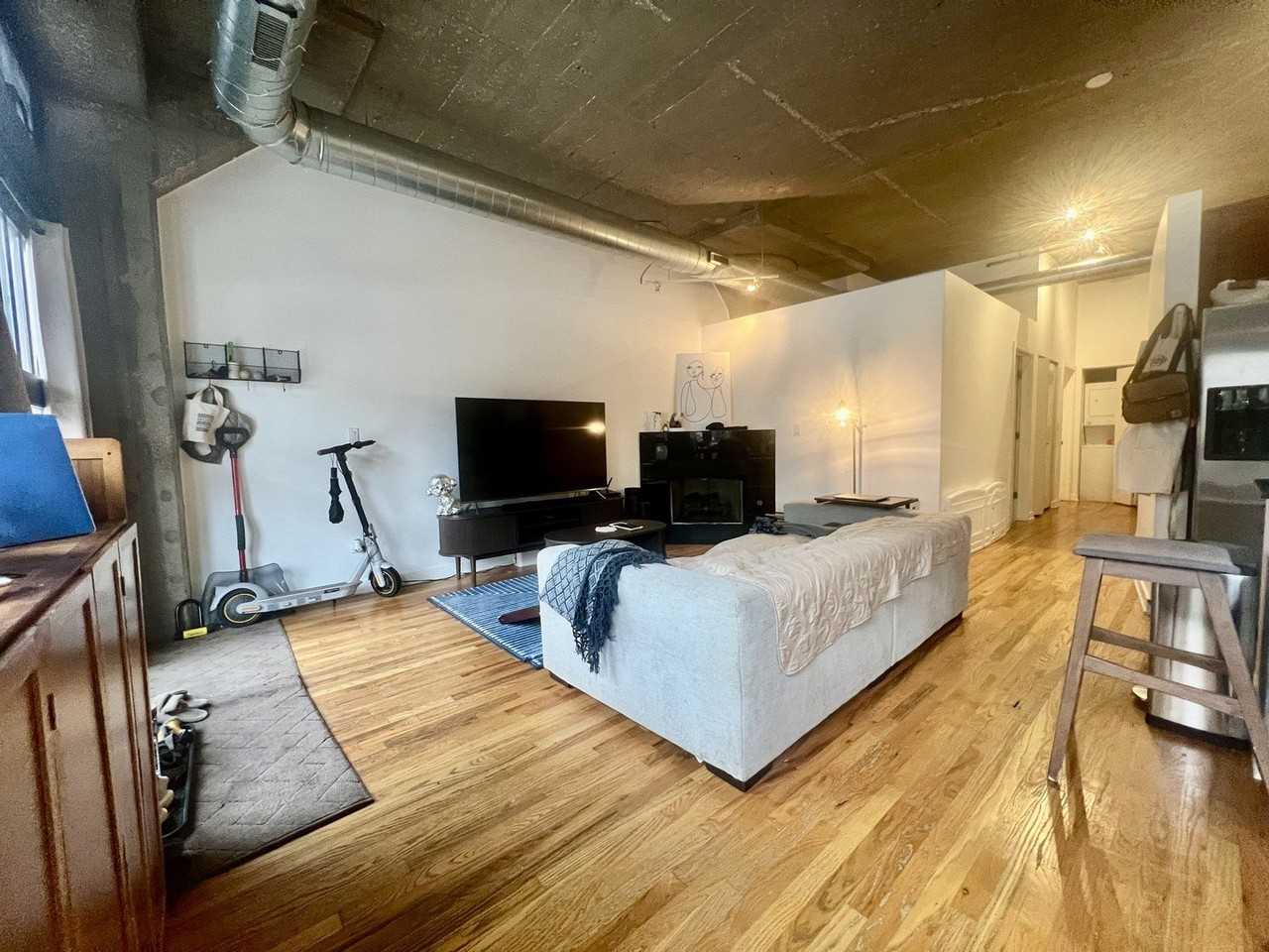 1151 W 15th St #137 - Photo 5 of 27