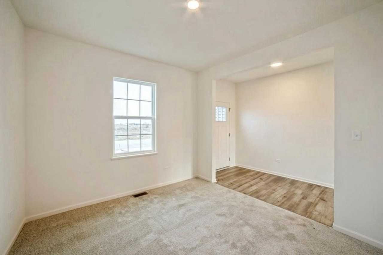 3383 Caledonia Dr - Photo 3 of 30