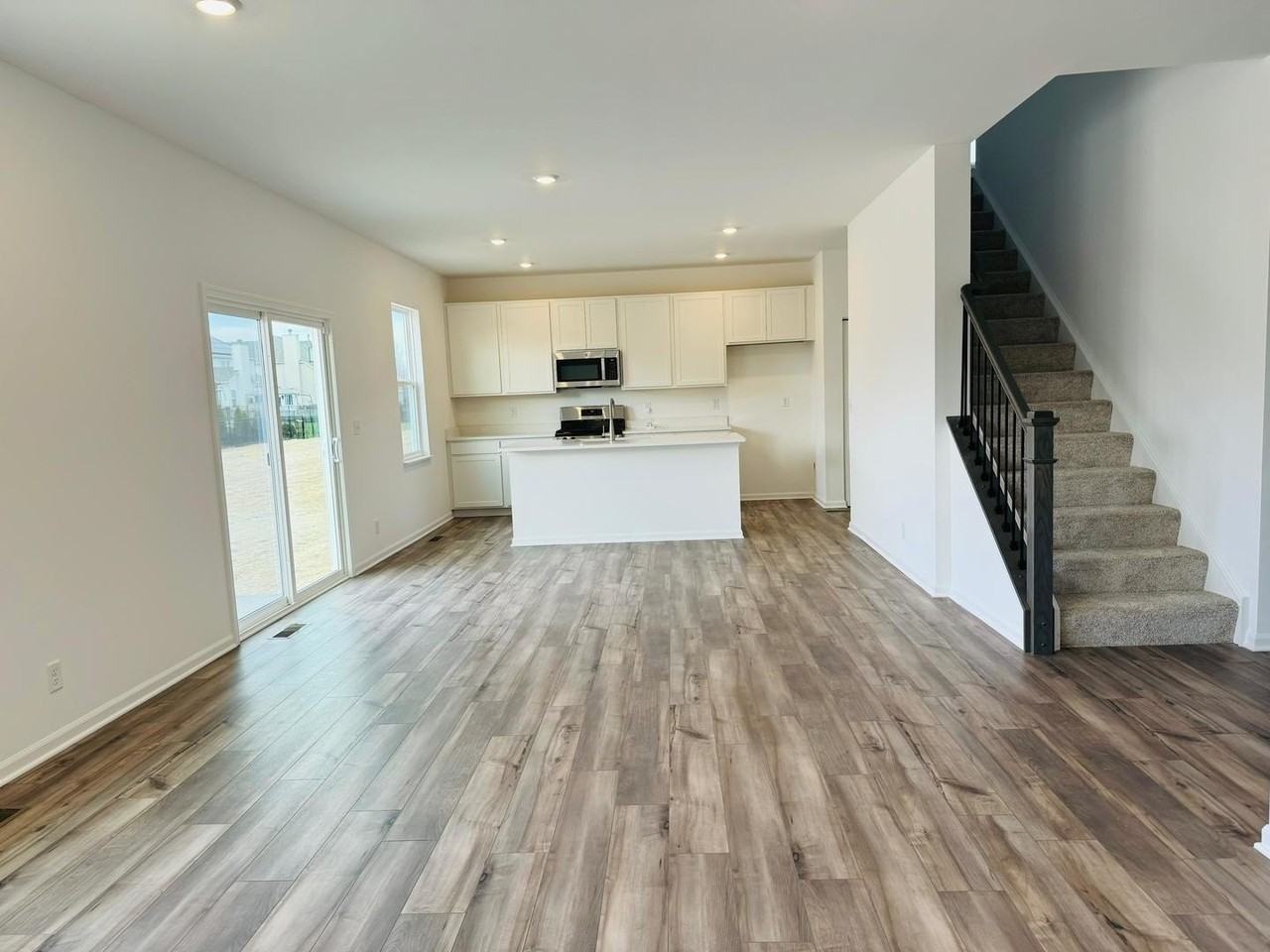 3383 Caledonia Dr - Photo 4 of 30
