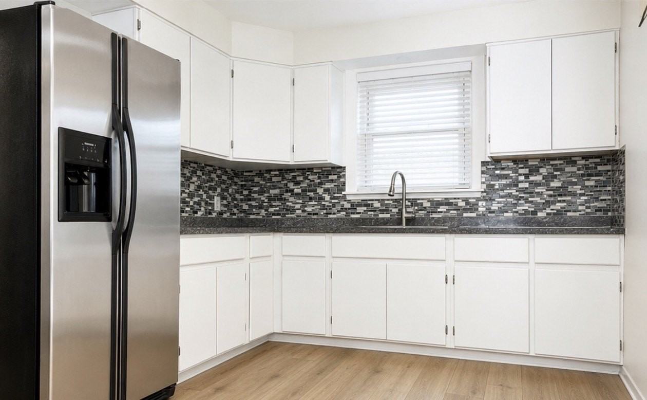 14814 Wabash Ave - Photo 3 of 7