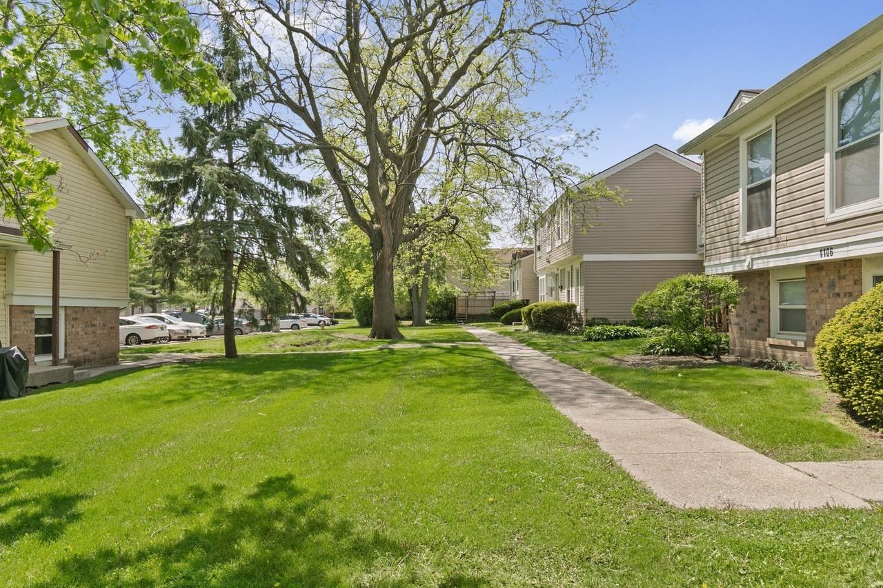 1106 Williamsburg Rd - Photo 3 of 15