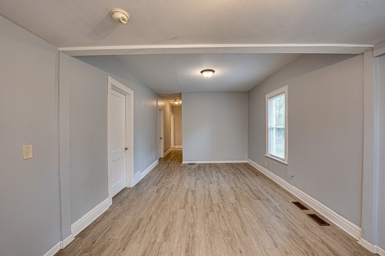 1108 Magnolia Ave - Photo 4 of 18