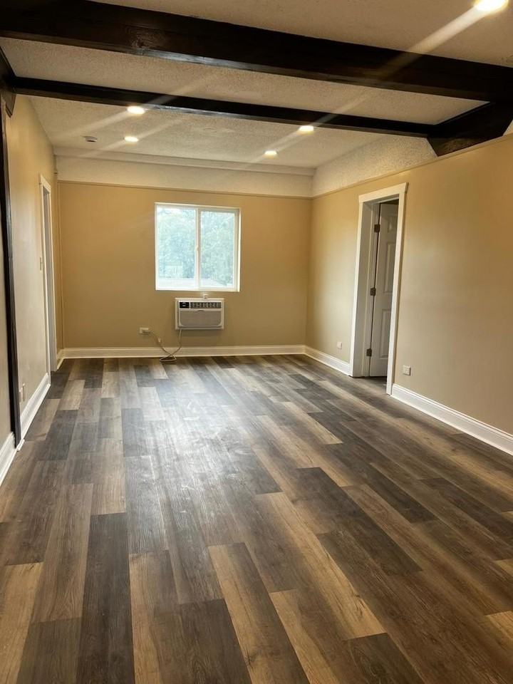 10102 Main St #1A - Photo 6 of 18