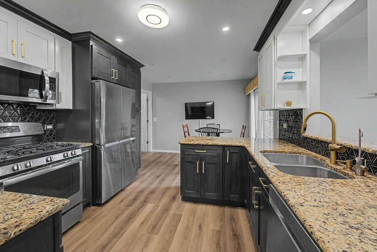 1903 N Evergreen Ave - Photo 6 of 21