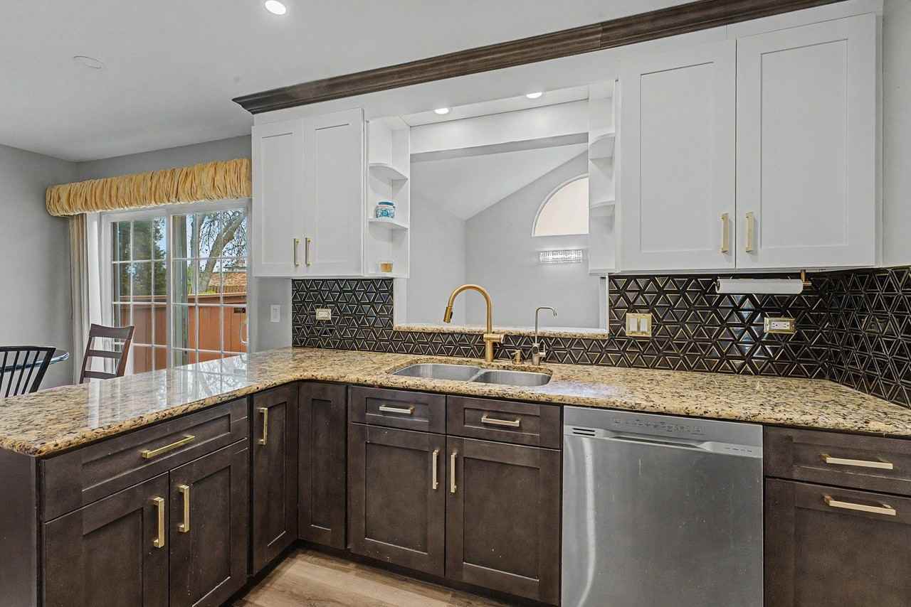 1903 N Evergreen Ave - Photo 7 of 21
