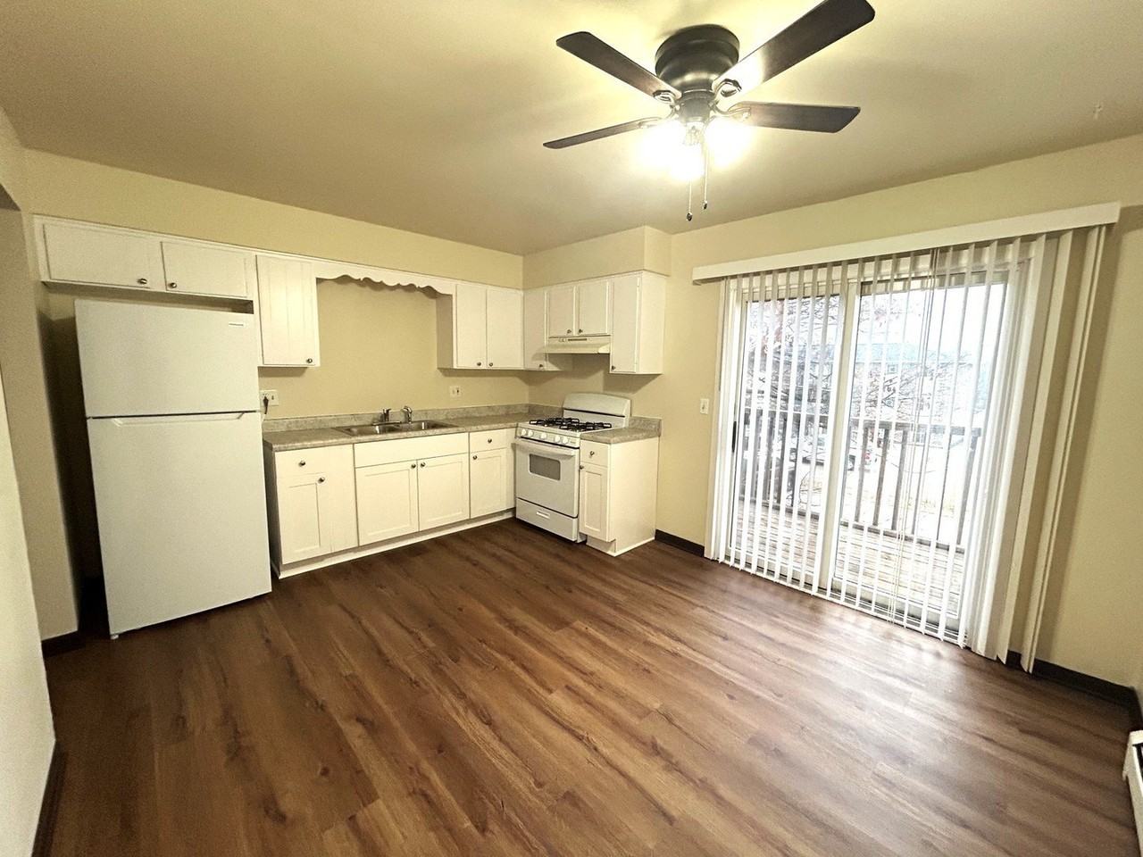 1300 Getzelman Dr #6 - Photo 3 of 8