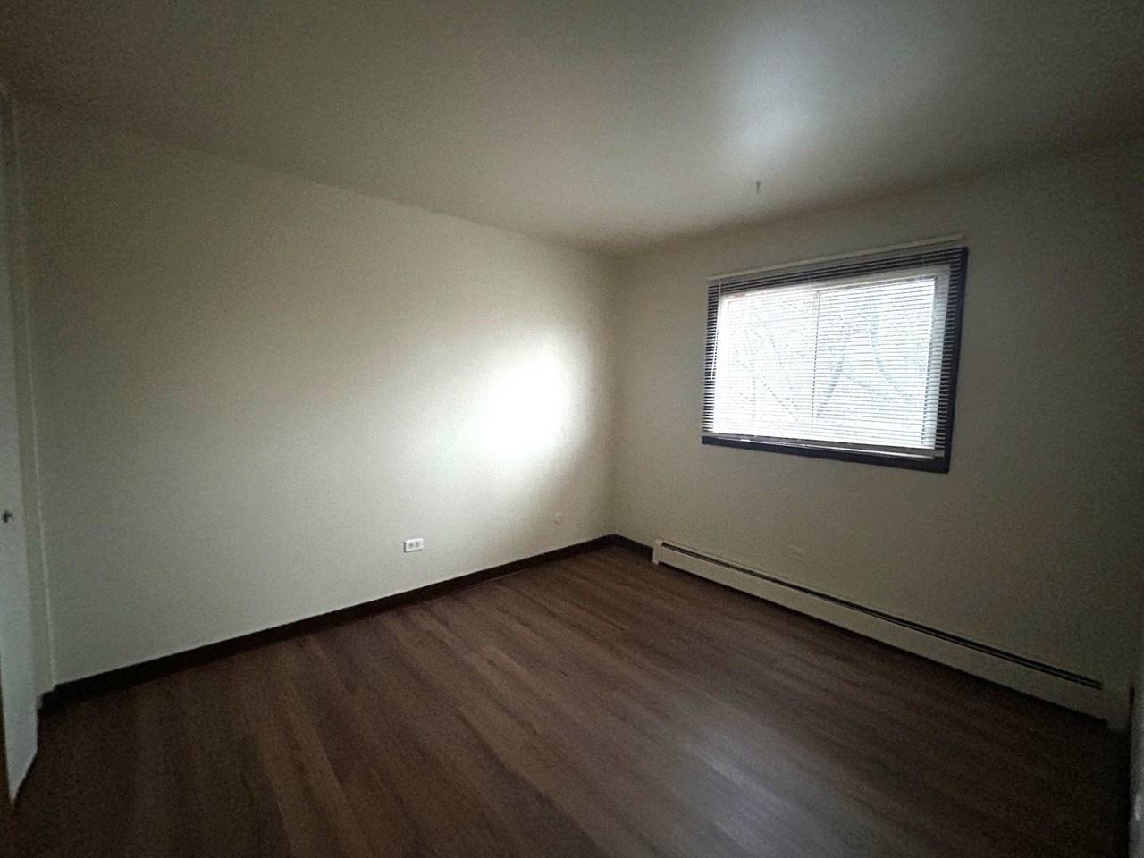 1300 Getzelman Dr #6 - Photo 6 of 8