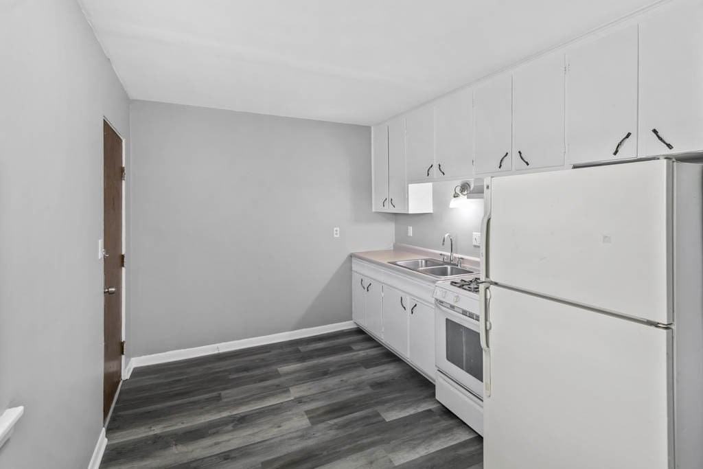 991 Tollview Ave #5 - Photo 3 of 10