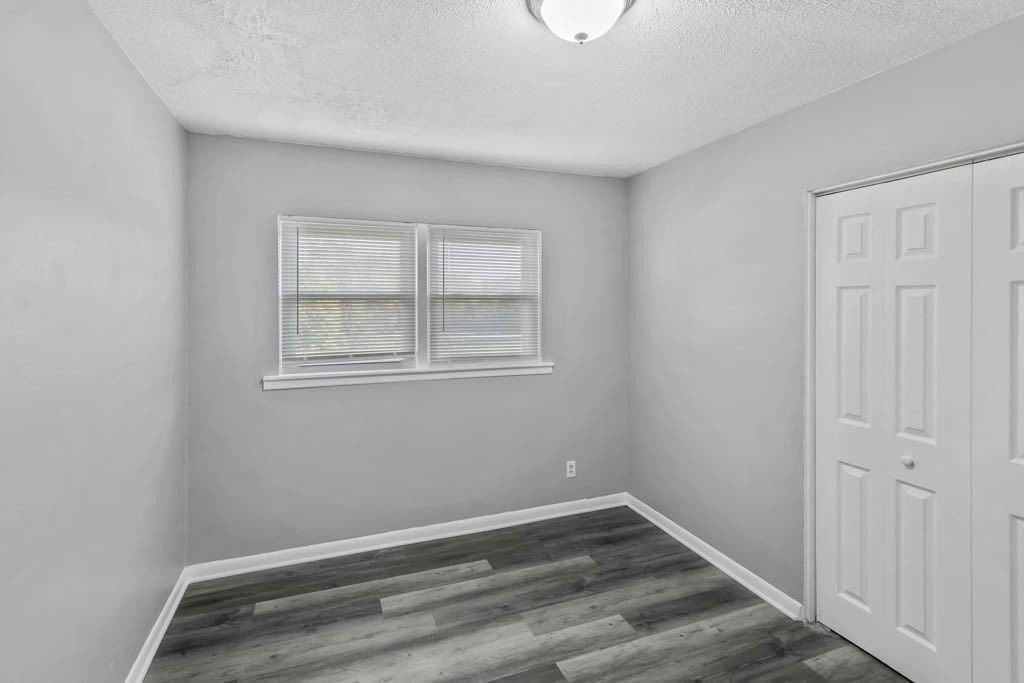 991 Tollview Ave #5 - Photo 6 of 10