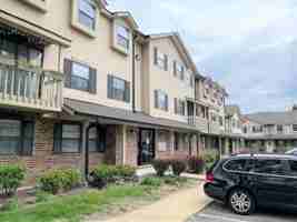 featured image of 1486 W Jefferson Ave #F
