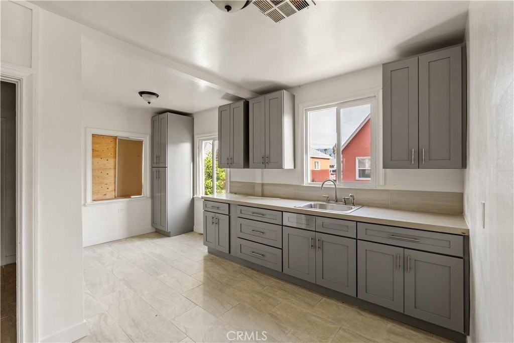 266 W 9th St #266 - Photo 6 of 17