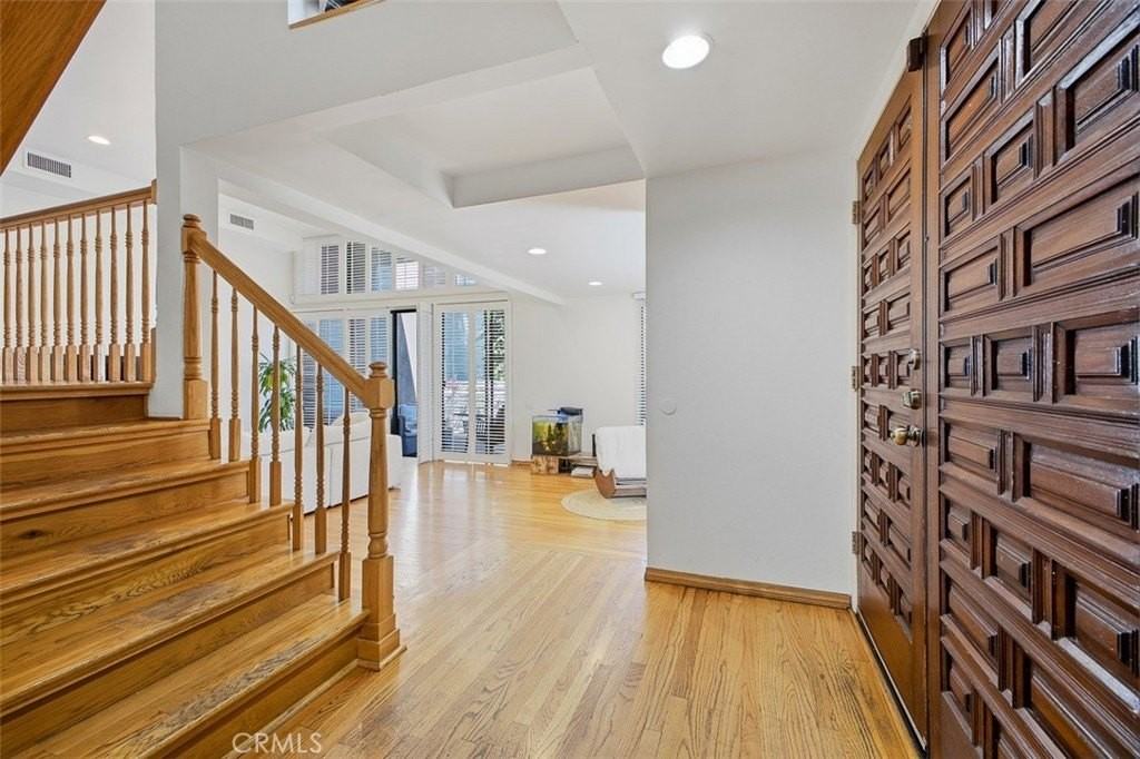 5305 White Oak Ave #D - Photo 6 of 32