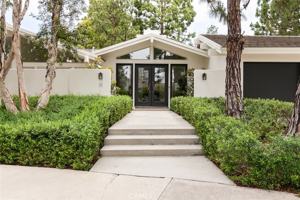 featured image of 11 Greenbriar Ln