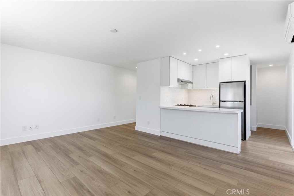 408 Jasmine Ave - Photo 5 of 14