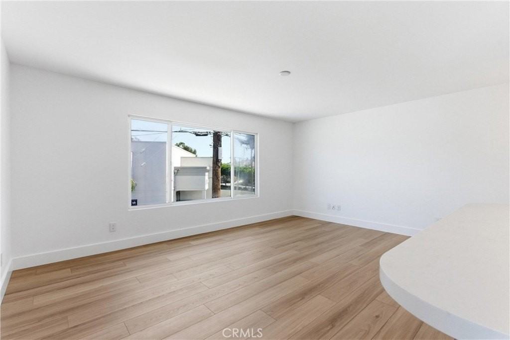 408 Jasmine Ave - Photo 7 of 14