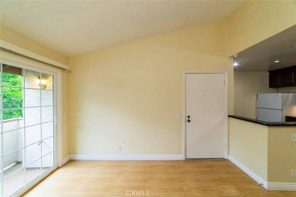 26212 Sanz - Photo 3 of 18
