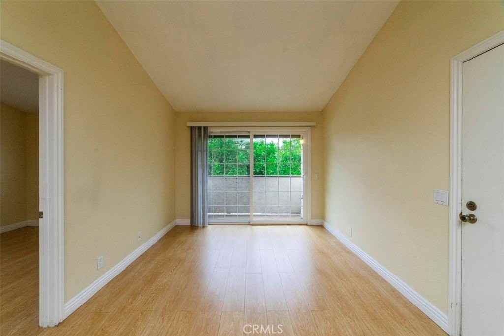 26212 Sanz - Photo 5 of 18