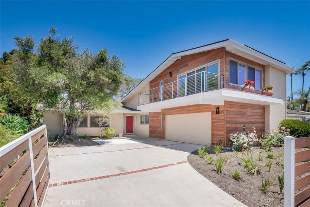 804 Avenida Presidio - Photo 3 of 40