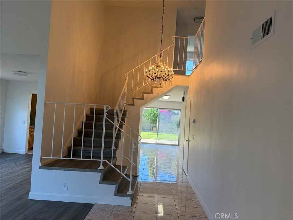 8281 Devilwood Cir - Photo 6 of 12