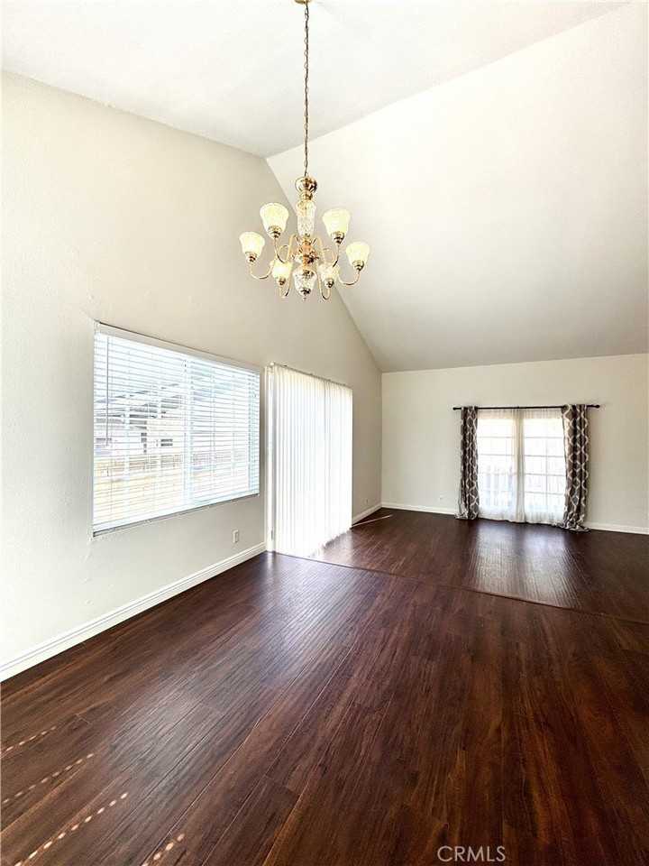 1830 Fairgreen Dr - Photo 5 of 37