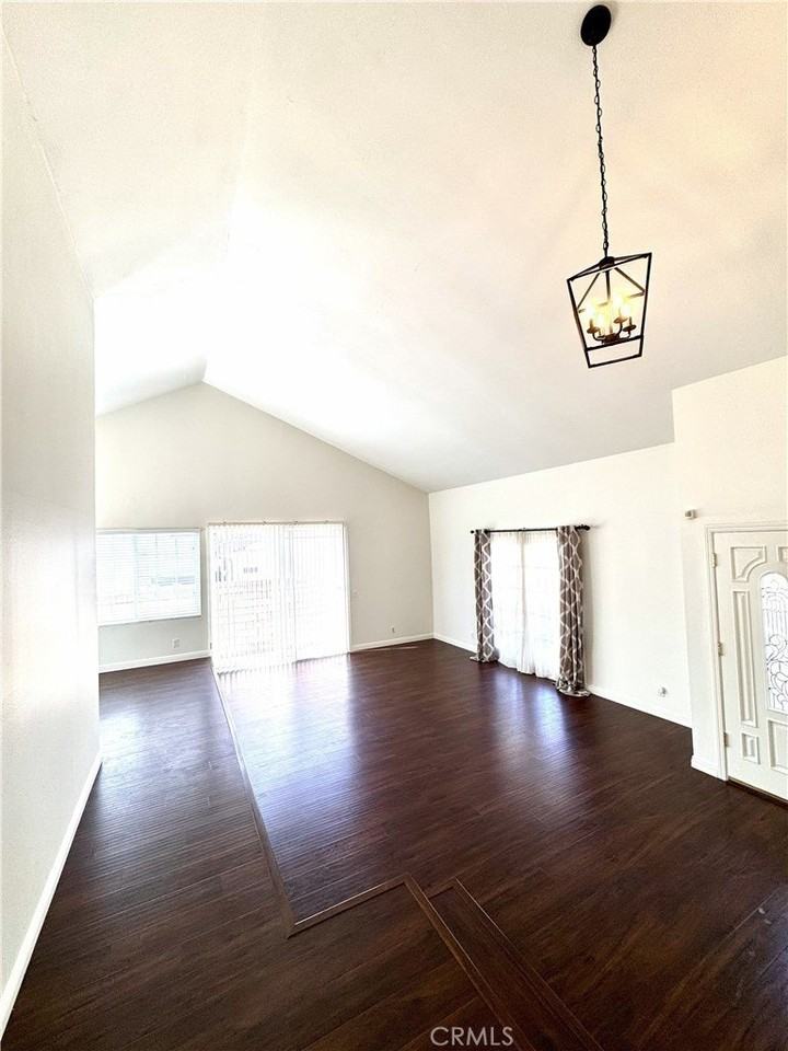 1830 Fairgreen Dr - Photo 6 of 37