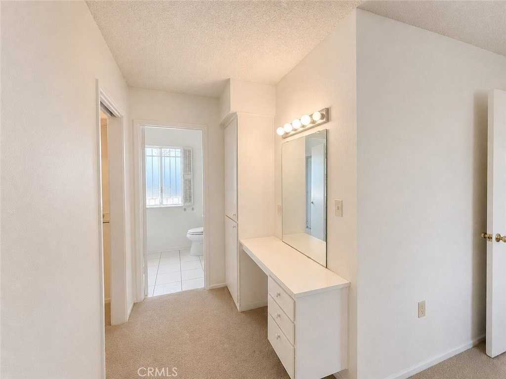 25650 Hartwick Rd - Photo 5 of 17