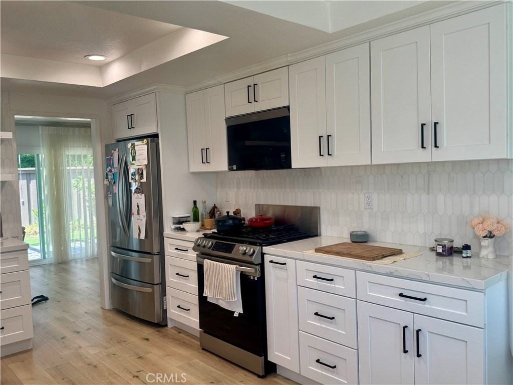 2405 Plaza De Vis - Photo 4 of 23