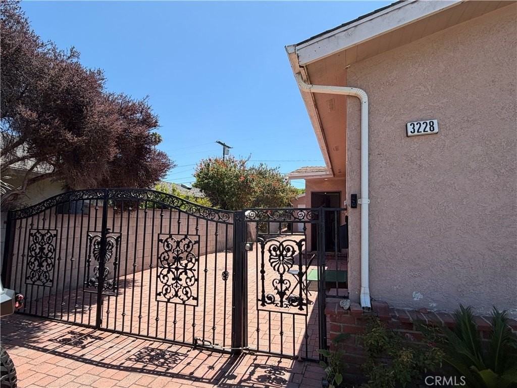 3228 Danaha St - Photo 2 of 15