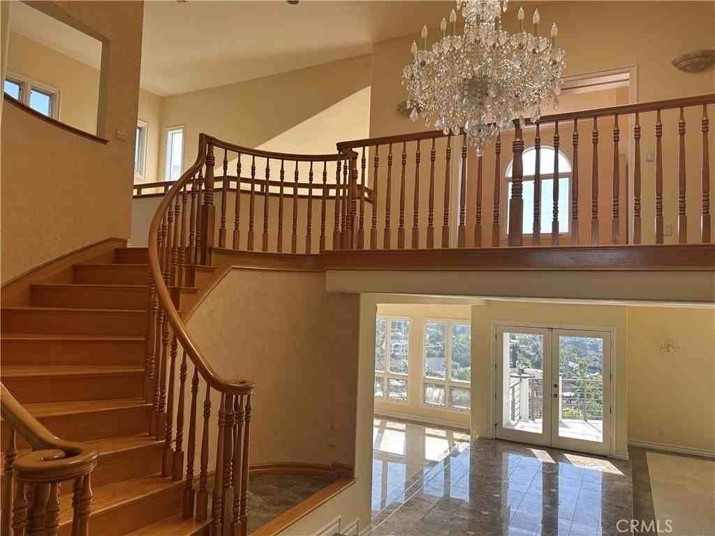 16004 Aurora Crest Dr - Photo 3 of 9