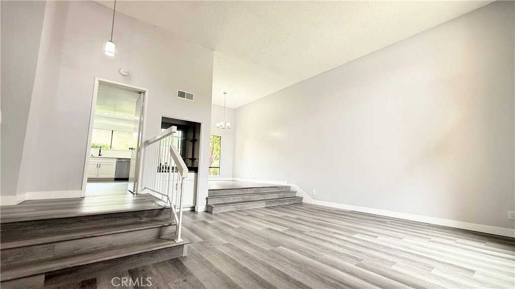 4208 Michelle Dr - Photo 4 of 19