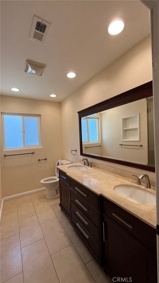24574 Indian Hill Ln - Photo 7 of 37