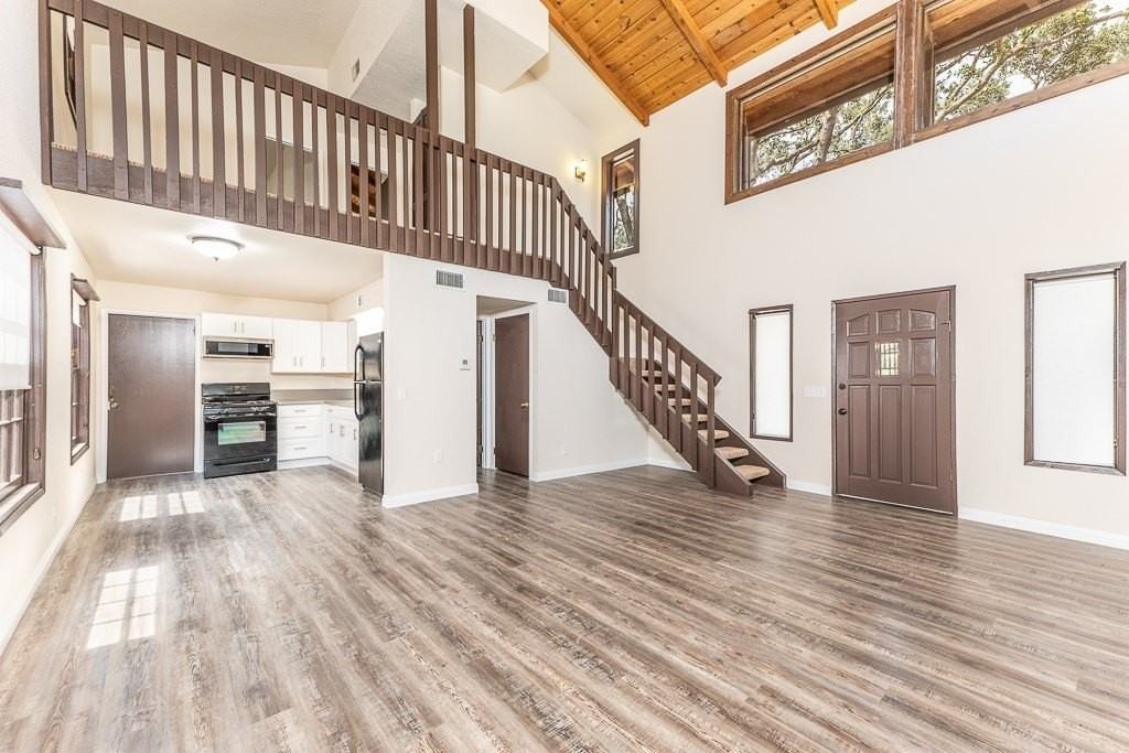 7834 Lilac Ln - Photo 3 of 32