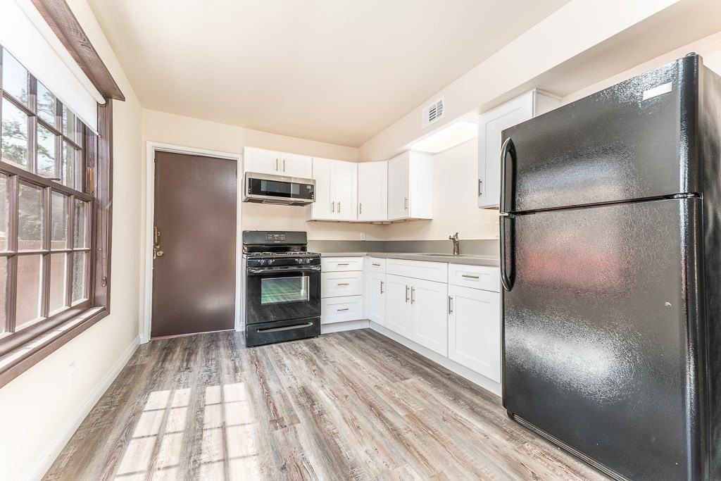 7834 Lilac Ln - Photo 5 of 32