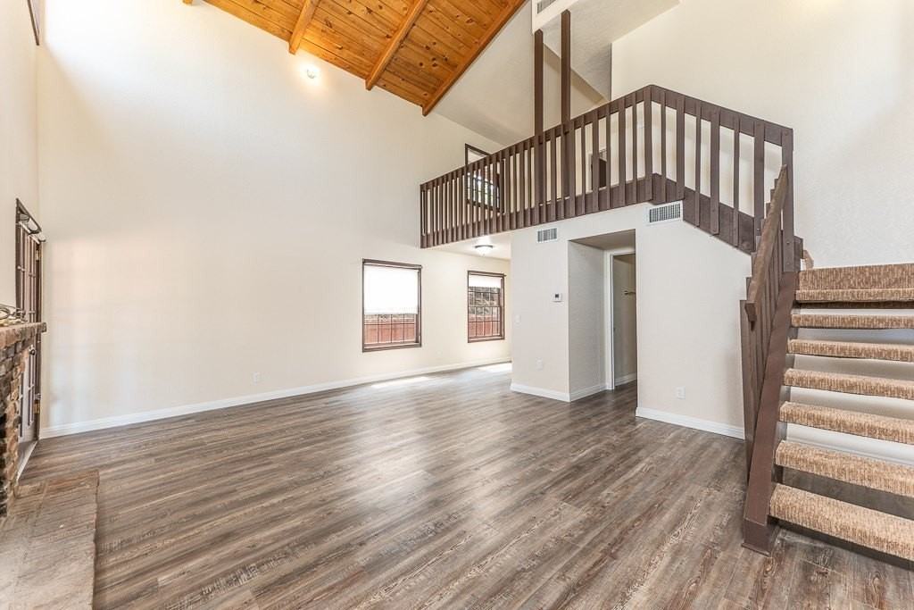 7834 Lilac Ln - Photo 6 of 32