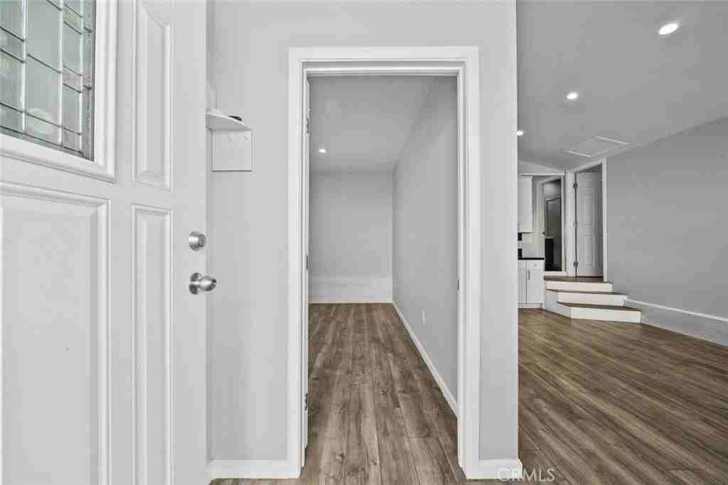 8447 Colbath Ave - Photo 3 of 15
