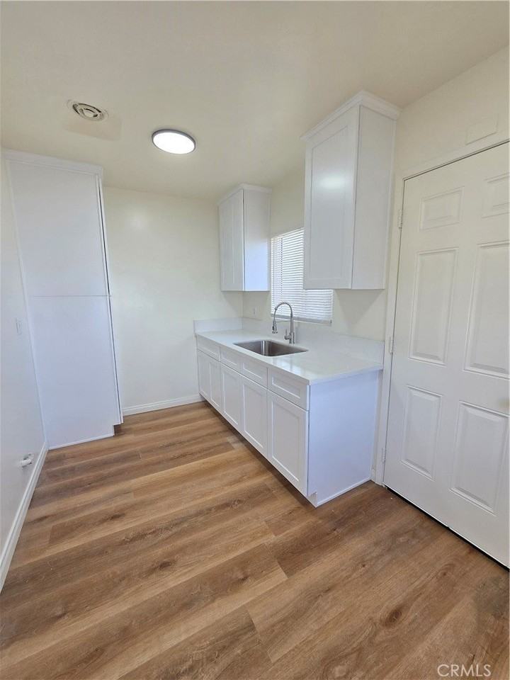 16049 L St #D - Photo 2 of 12