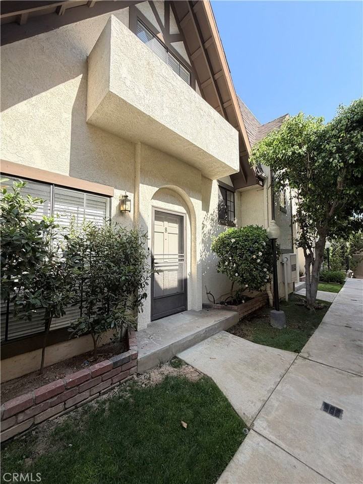 511 S El Molino Ave - Photo 3 of 27