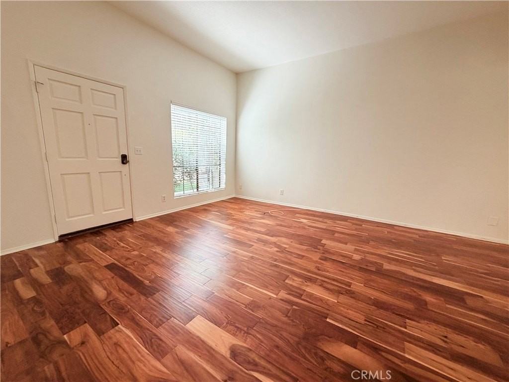 511 S El Molino Ave - Photo 4 of 27