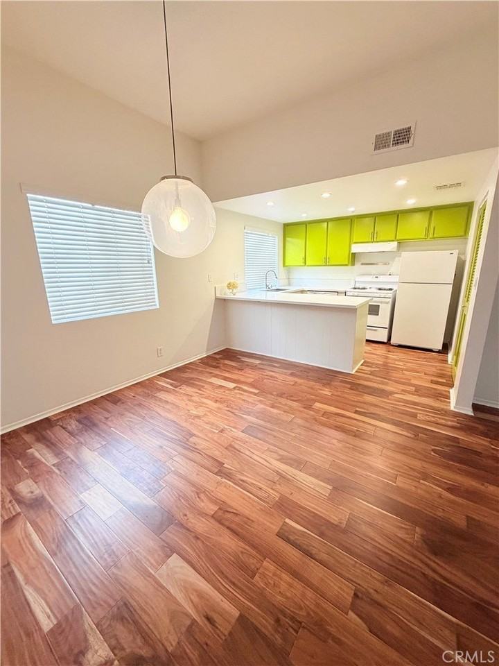 511 S El Molino Ave - Photo 6 of 27